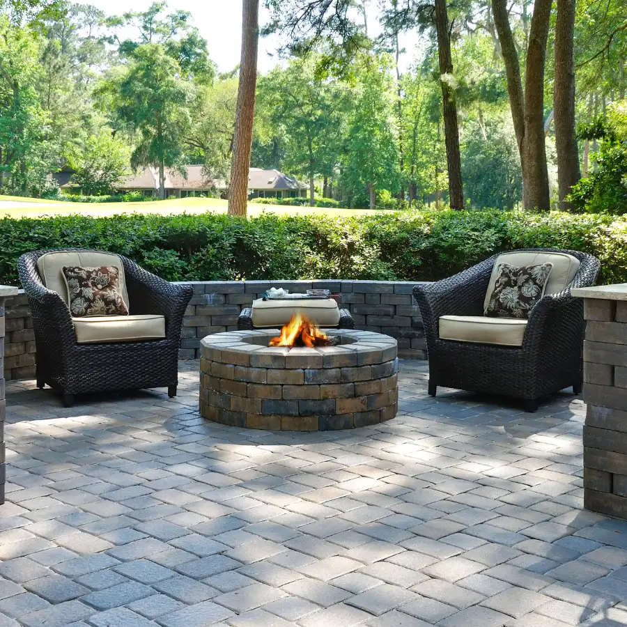 Retaining Wall With Fire Pit