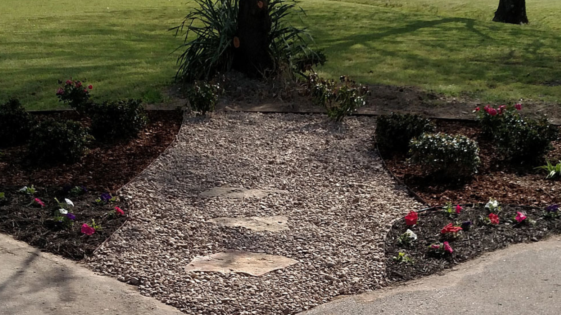 Landscape & Flowerbed Maintenance